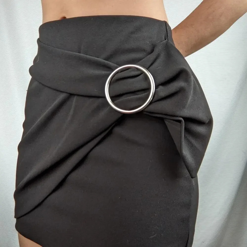 Express Women's Black‎ Draped Mini Skirt O-Ring Buckle Detail Size Small